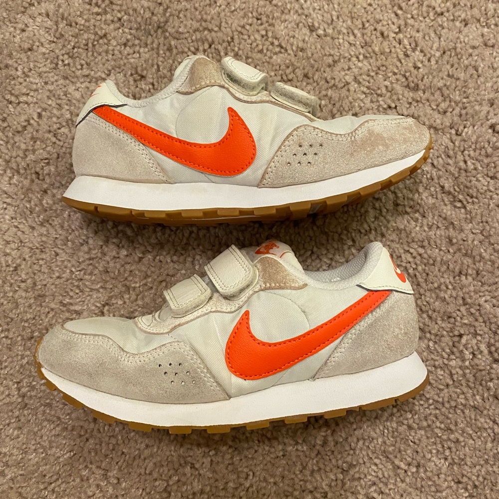 Nike Kids White/Orange MD Valiant Sneaker